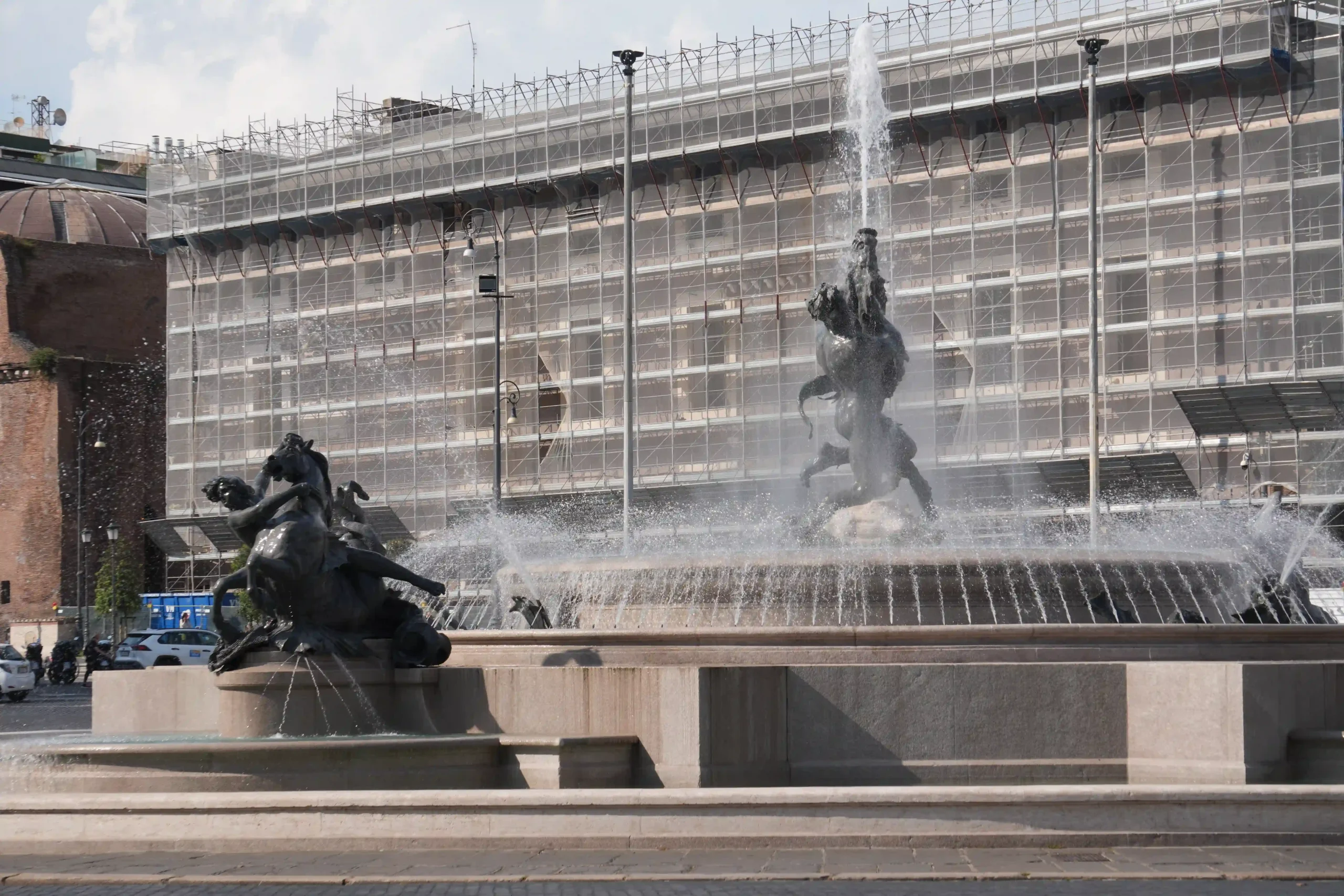 Read more about the article Piazza della Repubblica