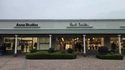 Gotemba Premium Outlets 4256118375