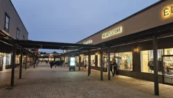Gotemba Premium Outlets 3762949527