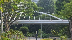 Alexandra Garden Trail 761822403
