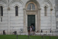 Pisa battistero di san giovanni dslr (9)