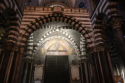 Genoa cattedrale di san lorenzo dslr (19)
