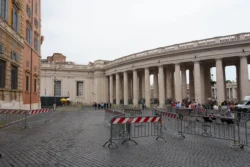 st. peter square dslr (2)