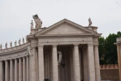 st. peter square dslr (58)