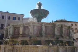 the fontana maggiore dslr (2)
