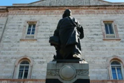 the monument in the carducci gardens dedicated to pietro vannucci (2)