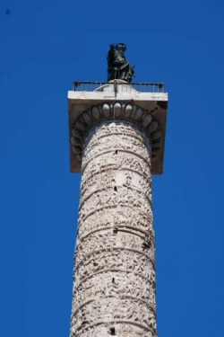 Column of Marcus Aurelius la colonna di marco aurelio dslr (17)