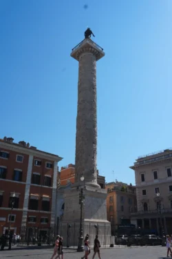 Column of Marcus Aurelius la colonna di marco aurelio dslr (2)