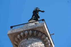 Column of Marcus Aurelius la colonna di marco aurelio dslr (8)
