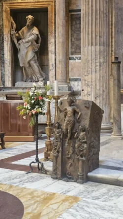 pantheon (104)