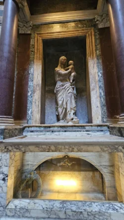pantheon (79)
