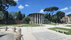 Forum Boarium temple of hercules victor (3)