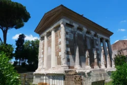 Forum Boarium temple of portunus dslr (1)